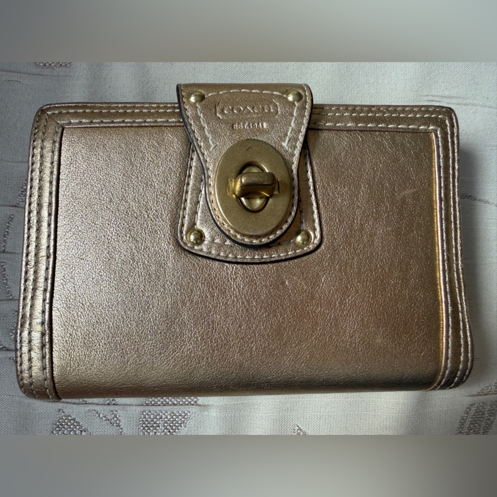 PREOWNED Coach gold leather Turnlock Agenda Wallet